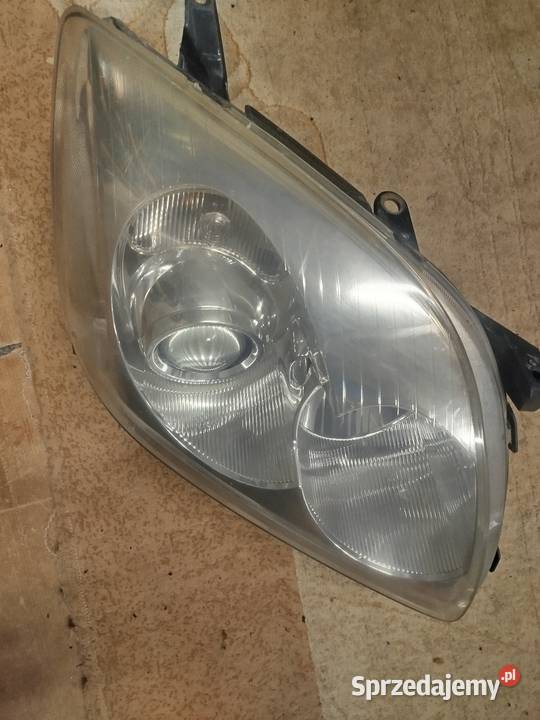 Lampa prawa przód Toyota Avensis T25 przedlift prawe Sokołów Podlaski