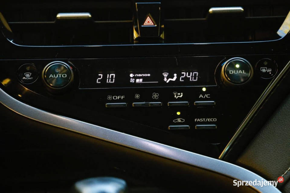 Toyota Camry 2022r Salon Polska FV 23 ASO IWŁ 2487cm3 Chorzów