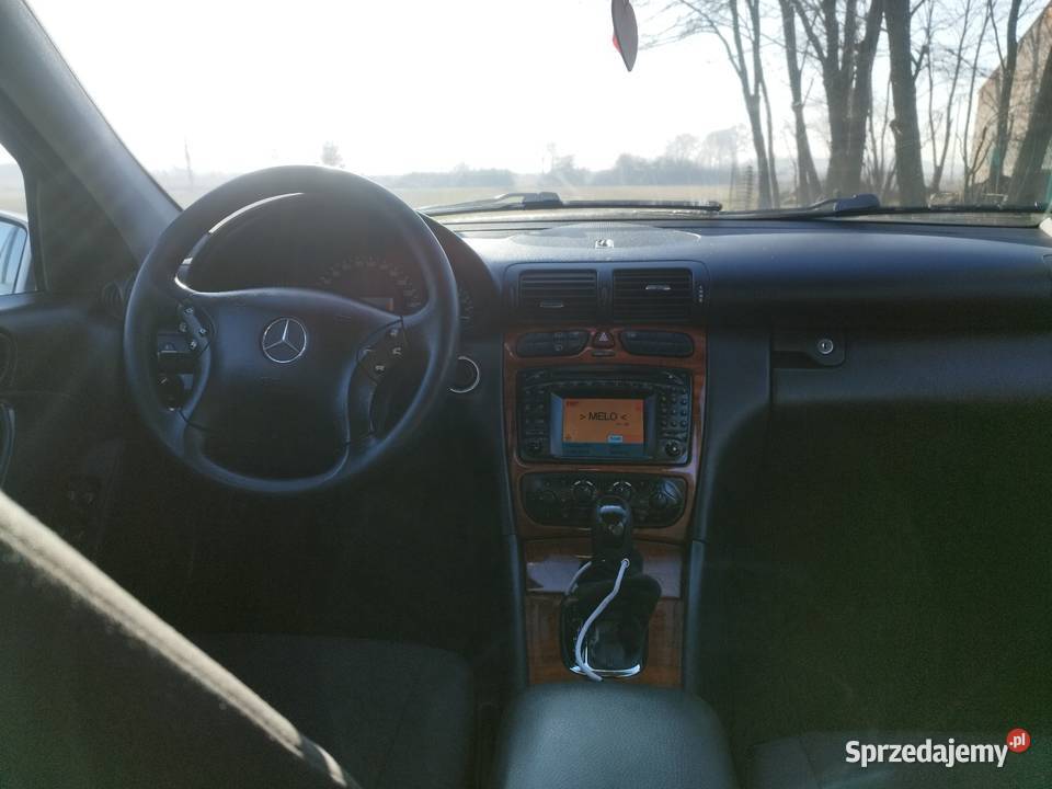 ładny Mercedes c klasa w203 20 benzyna gaz 2002 wielkopolskie Jarocin