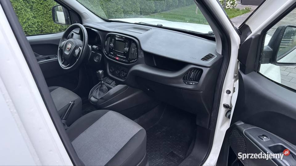 Piękny FIAT DOBLO 2019r 16 diesel bogate immobilizer