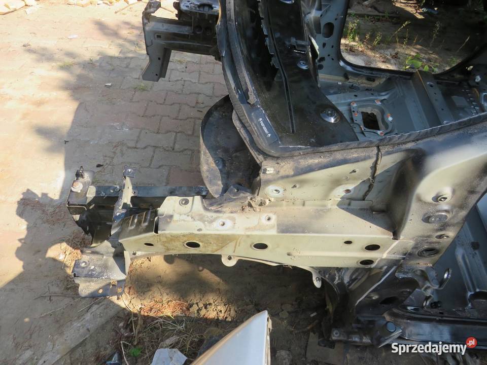 ĆWIARTKA PODŁUŻNICA LEWY PRZÓD Renault ZOE