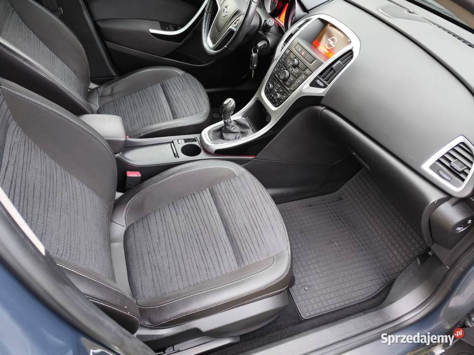 Opel Astra 14 Turbo Energy 120 2014r Astra