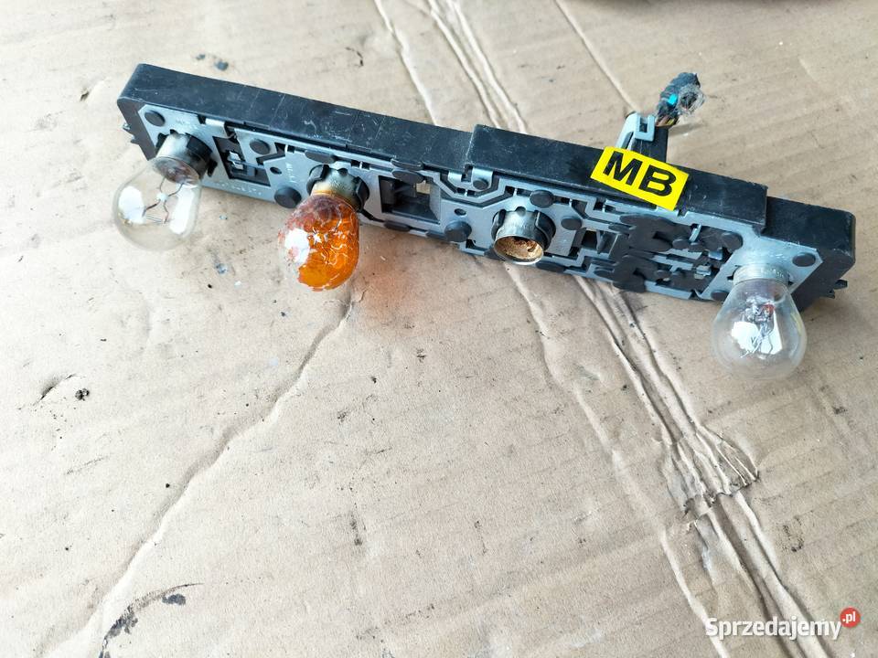 Opel Omega B KOMBI 14357700 WKŁAD LAMPY TYŁ Kamień-Kolonia