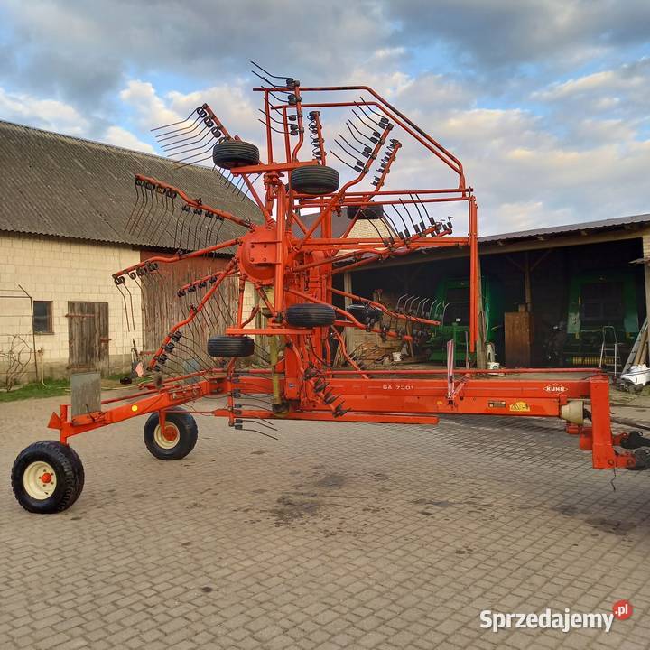 Sprzedam zgrabiarkę dwukaruzelowa kuhn 7301 Wizna
