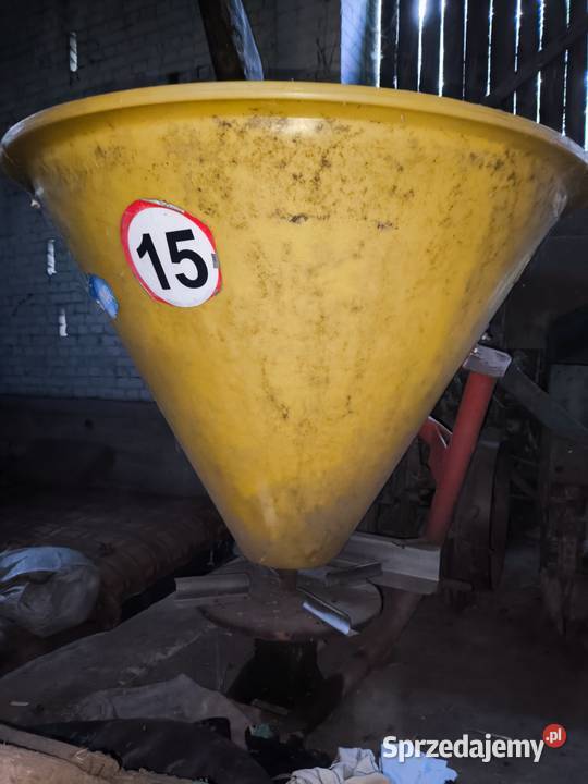 Rozsiewacz nawozu Promar N014 70 300l mazowieckie Kołoząb