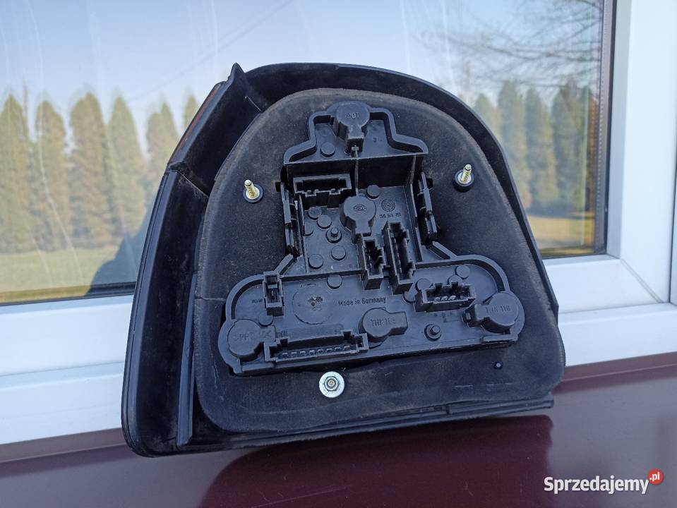 VW Golf MK3 III lampa tył tylna prawa wkład Sieradz