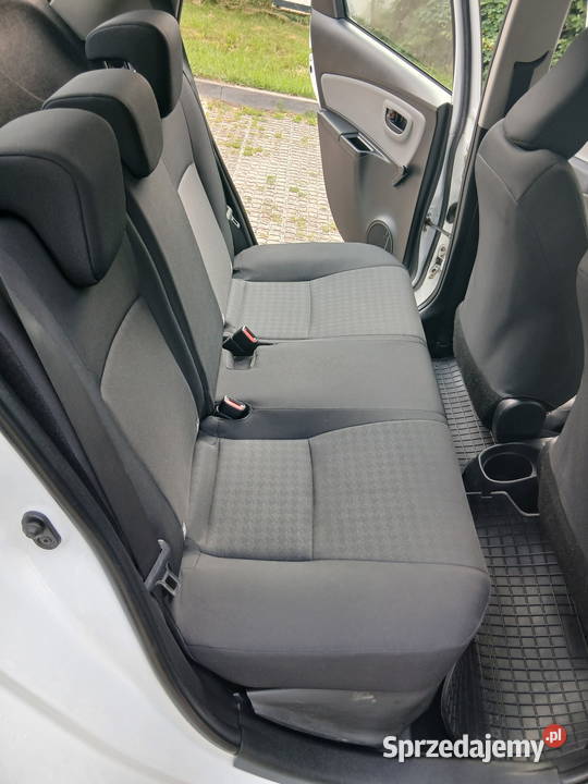 Toyota Yaris Hybrid 15 2017 Automat Ekonomiczna Warszawa sprzedam