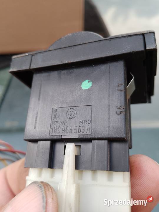 Włącznik grzania śiedzeń Volkswagen Golf GTI Sobieska Wola Pierwsza