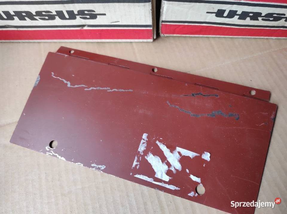 Ursus MF pokrywa akumulatora