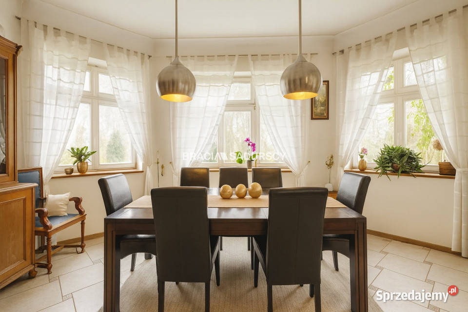 sprzedaży domu wolnostojącego 530m2 Kraków Nieruchomości