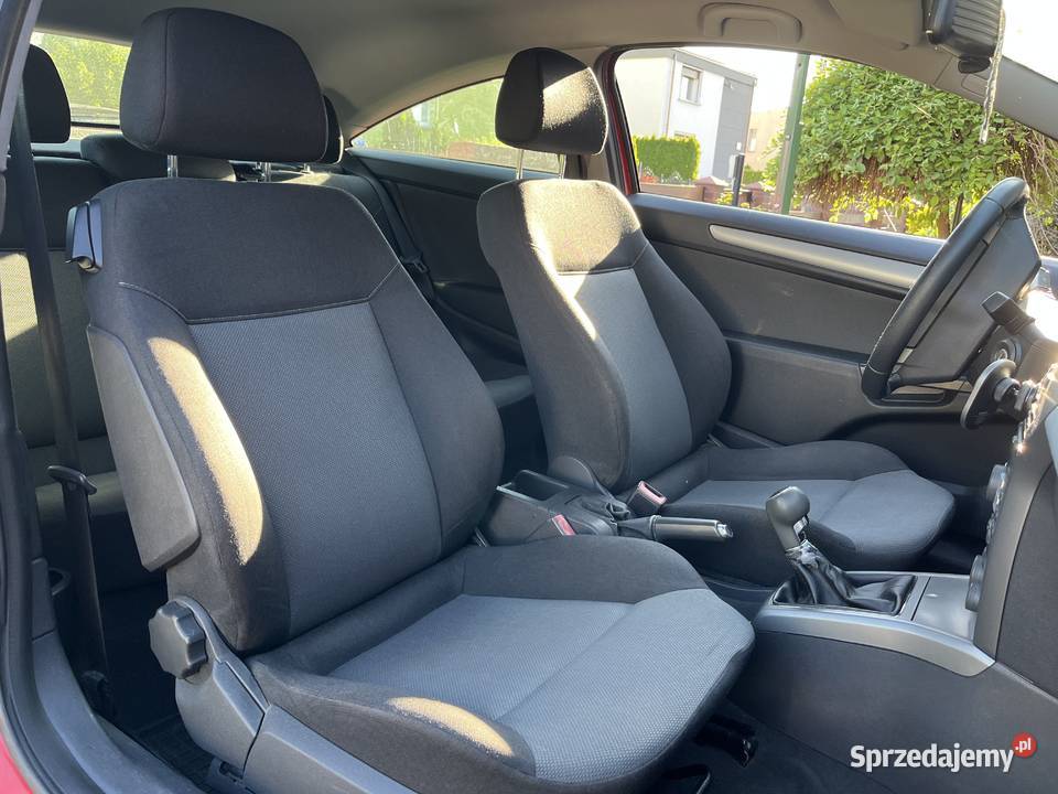 Opel Astra H GTC 16 105 Klima Tempomat 2 kpl kół isofix Żnin