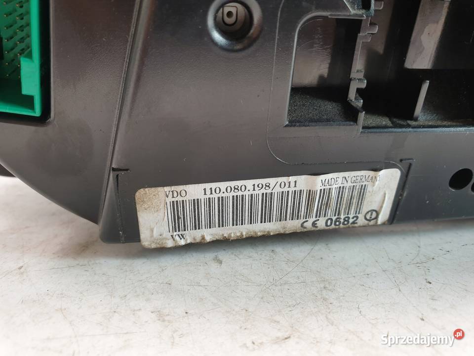 VW Passat B5 16 8V LICZNIK ZEGARY 110080198 Eu osobowe Chełm