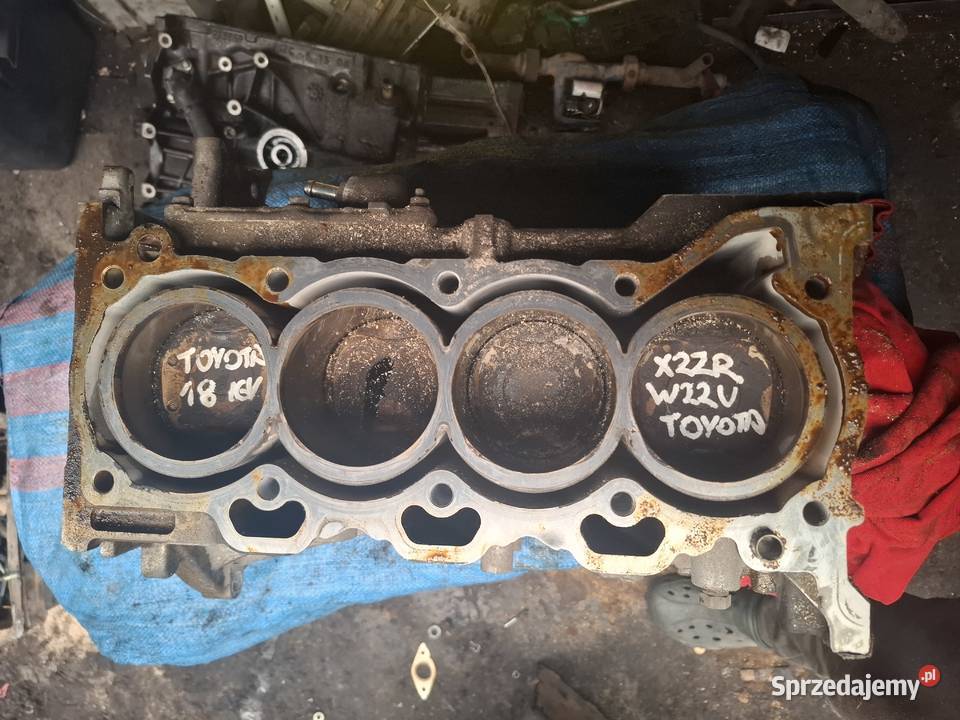 TOYOTA 18 16V HYBRYDA X2ZRW22U silnik dół blok osobowe Kielce