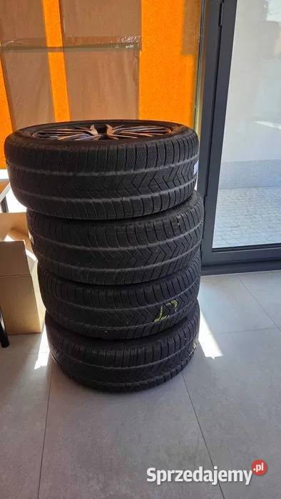 Koła zimowe Audi Q7 4M 25550 R 20 Pirelli Katowice sprzedam