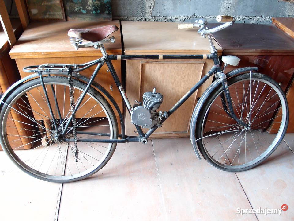 Zabytkowy rower Ural z silnikiem spalinowym KO Łódź