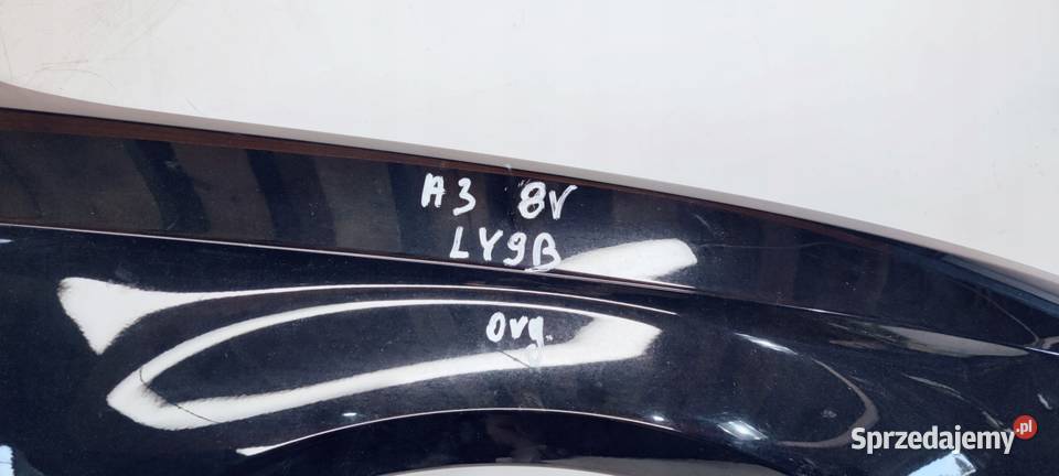 BŁOTNIK PRAWY PRZÓD AUDI A3 8V LY9B USZKODZONY osobowe Przystajń