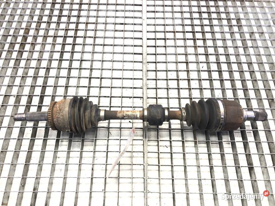 PÓŁOŚ LEWY PRZÓD HYUNDAI i20 14 90 PRZEGUB