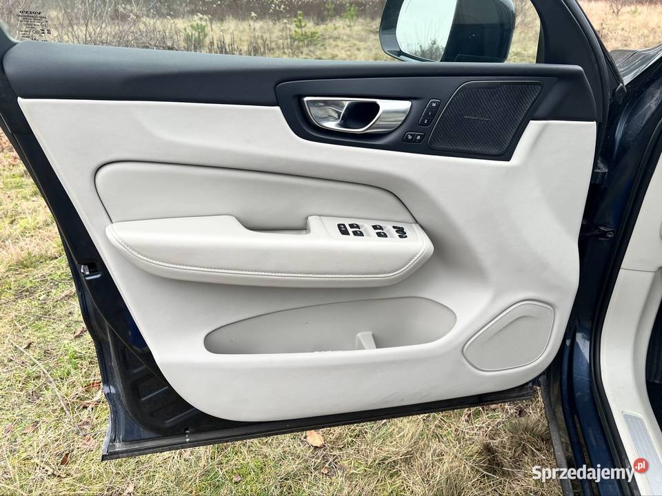 Volvo XC 60 B5 PLUS AWD Mild Hybrid 264 XC 60