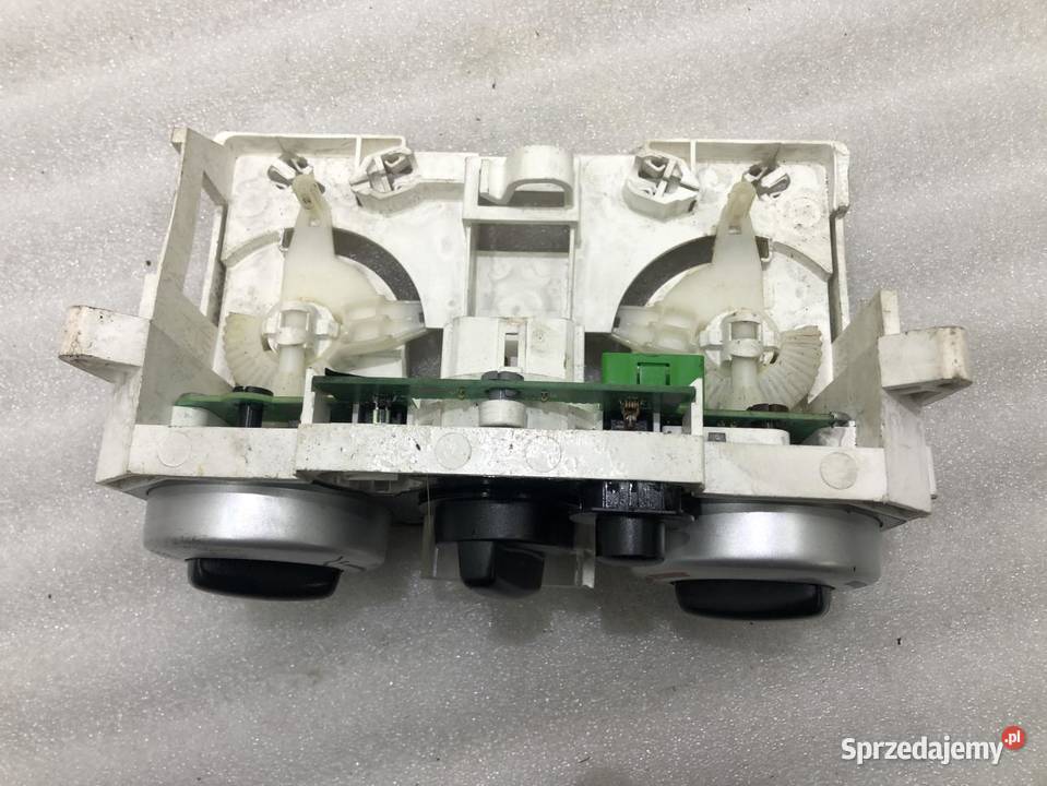 PANEL NAWIEWU SUZUKI LIANA 0110 EU