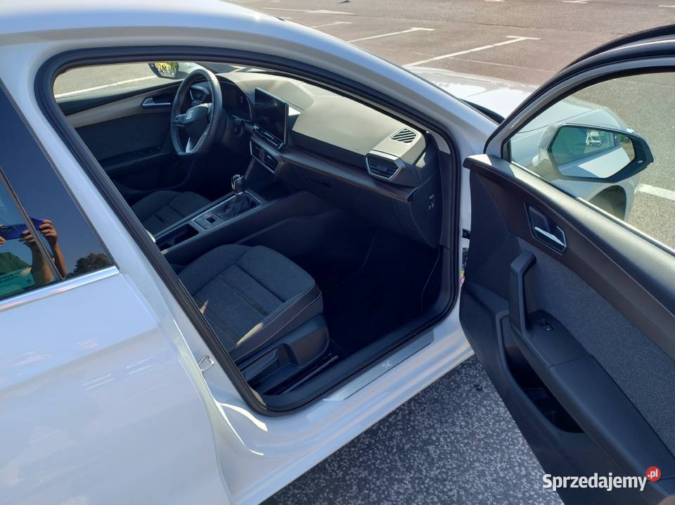 Seat Leon 2021 150 15 TSI Xcellence światła LED Łódź