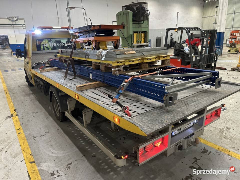 AutoLaweta PomocDrogowa Holowanie 24h Laweta Transport towarów Transport towarów Wrocław