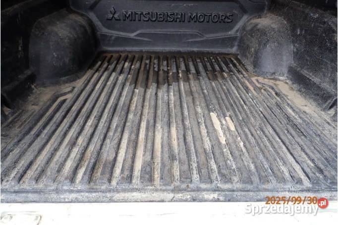 MITSUBISHI L200 2021 226800 ccm 150 Warszawa