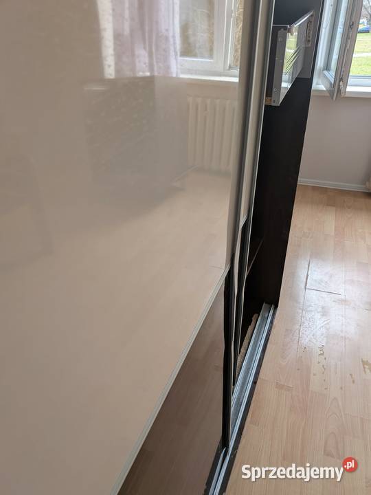 Używana szafa z widocznymi śladami użytkowania Wrocław sprzedam