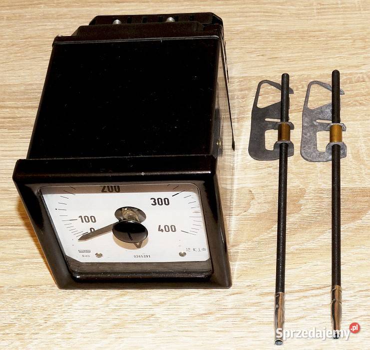Miernik analogowy woltomierz tablicowy E40 400 Gliwice