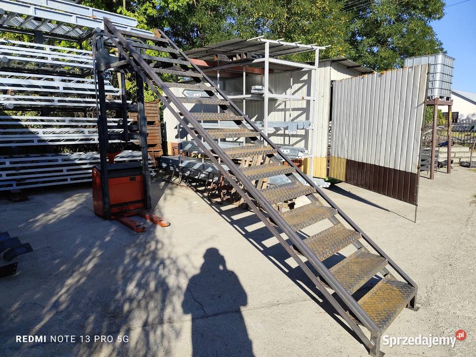 Tanie schody metalowe szerokie 86 wejście na 3m Elżbieta