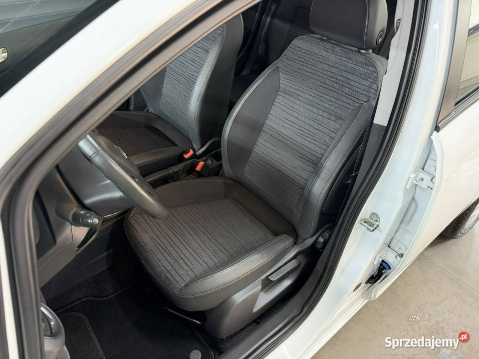Opel Corsa 90tyśkm Stan perfekt Bezwypadkowa 1WŁ Chechło sprzedam