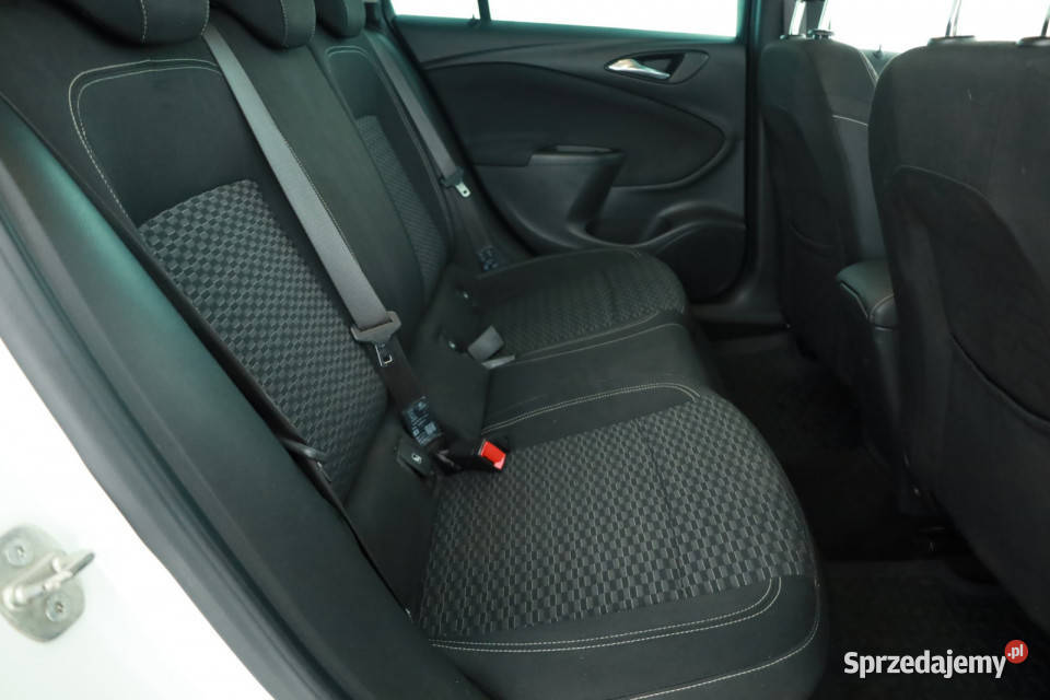 Opel Astra 16 CDTI ASR (kontrola trakcji)