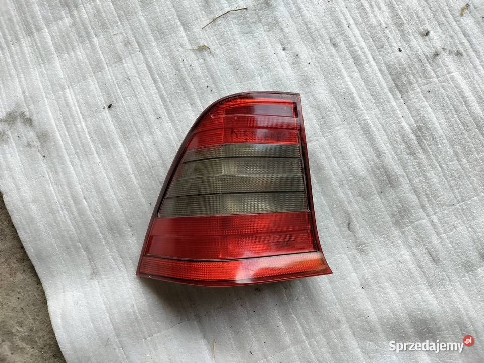 MERCEDES W202 LAMPA TYŁ TYLNA LEWA 2028203964 osobowe lubelskie Kamień-Kolonia