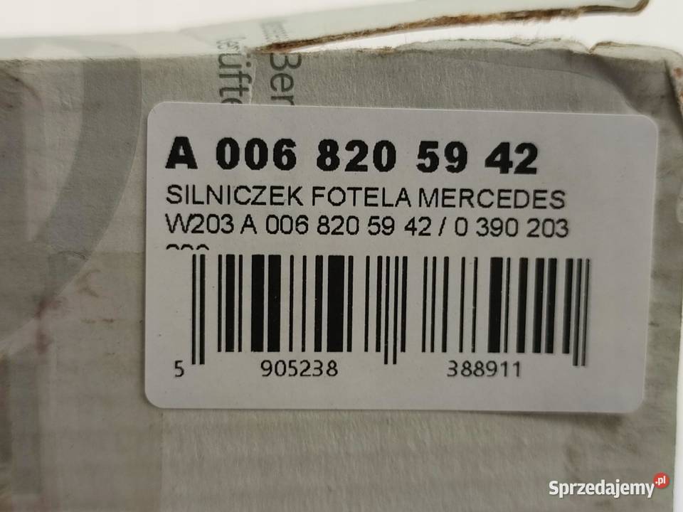 SILNICZEK FOTELA LEWY TYŁ MERCEDES CLS C219 Rolety bagażnika