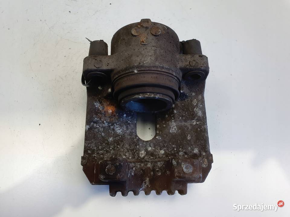 BMW E90 PRAWY PRZEDNI ZACISK HAMULCOWY przód Janów