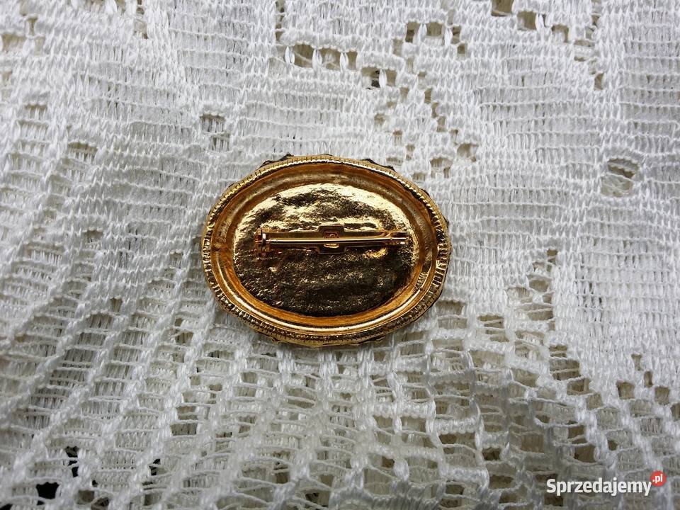 Stara broszka kamiennozielona małopolskie Ochojno