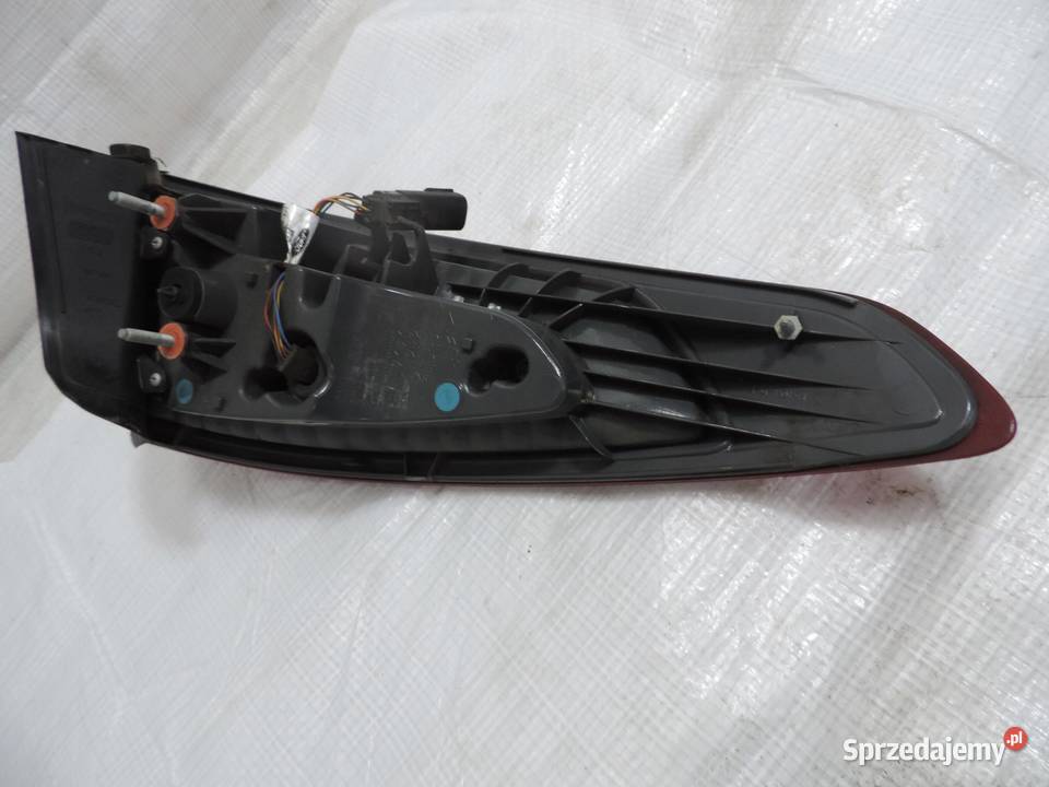 LAMPA PRAWY TYŁ FORD MONDEO MK5 MKV HB osobowe Lampy przednie
