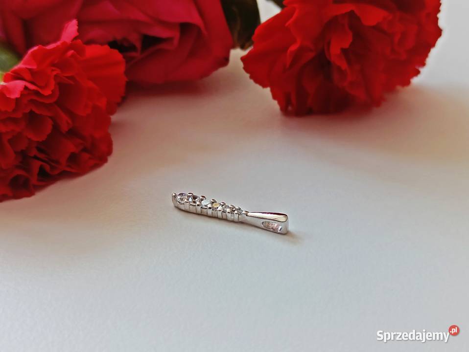 Podłużna delikatna zawieszka łezka cyrkonie Warszawa