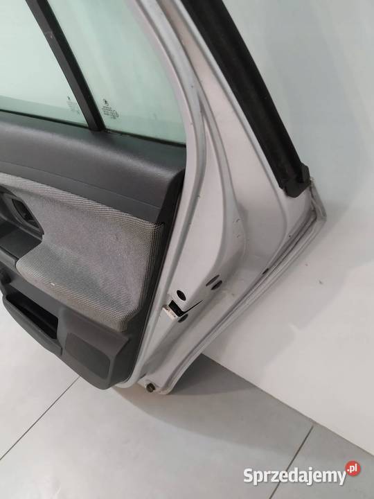 DRZWI PRAWE TYŁ KOMBI 9156 Skoda Fabia II