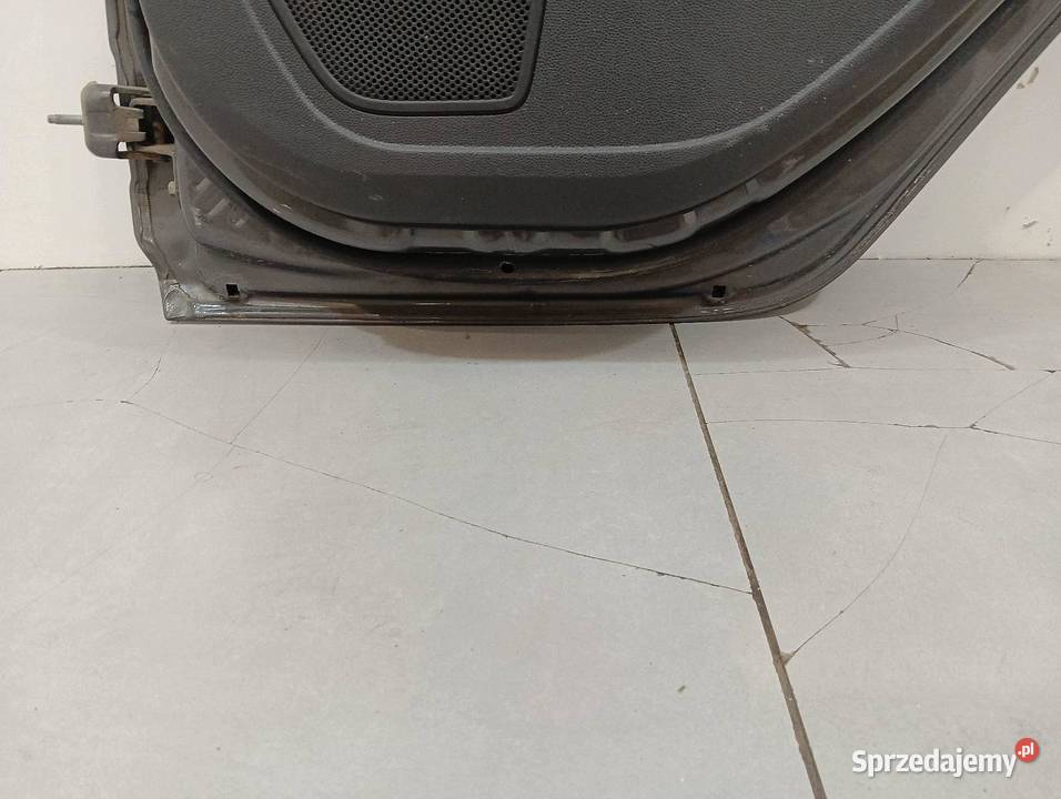 DRZWI PRAWE TYŁ QF Ford Fiesta Mk7 20082016 Rok produkcji 2017