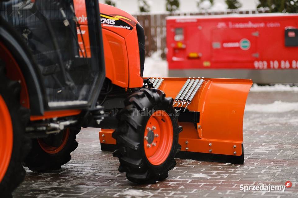 Kubota B2741 S Neo Star 4x4 27 CAB pług do Kubota Tajęcina