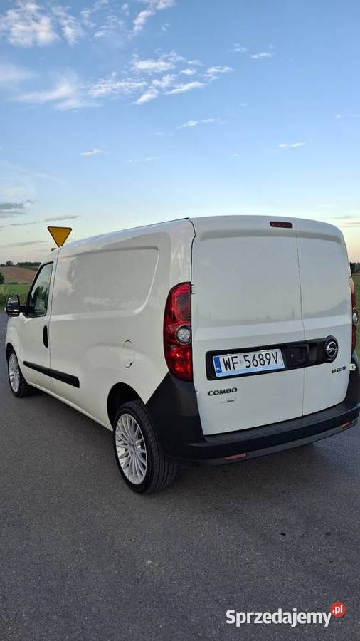 Opel Combo 2015 chłodnia izoterma 16 diesel manualna Obręczna