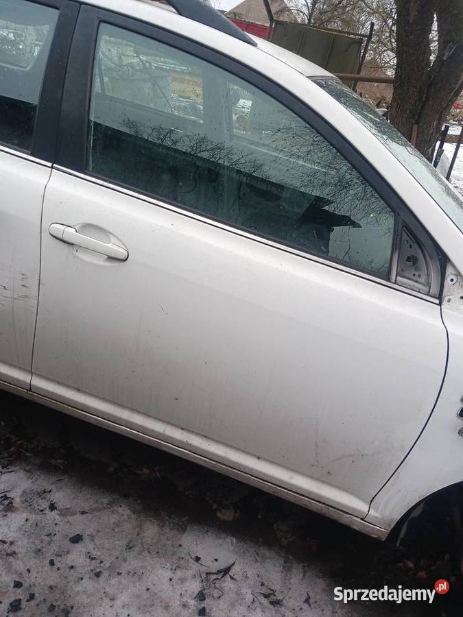 Toyota Avensis części osobowe sprzedam