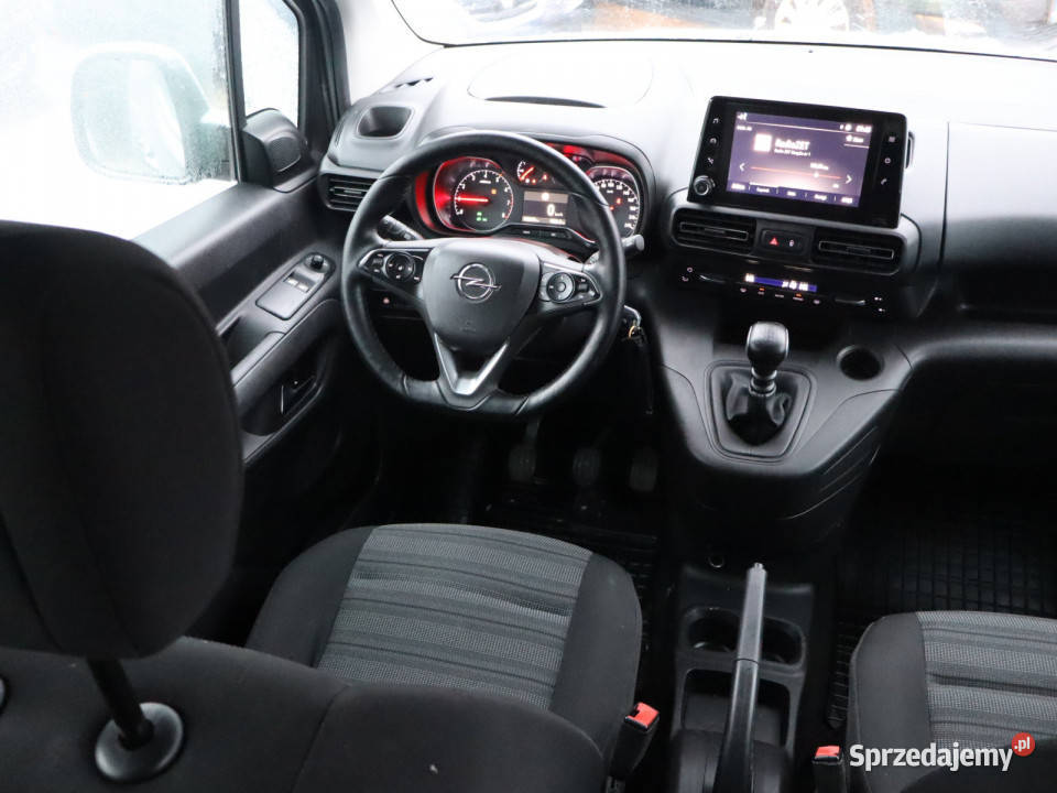 Opel Combo 15 CDTI komputer pokładowy