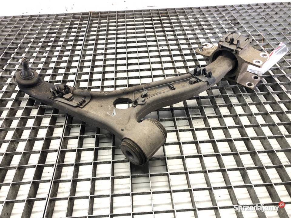 WAHACZ PRAWY PRZÓD MERCEDES W246 Minivan 1118 osobowe Motoryzacja