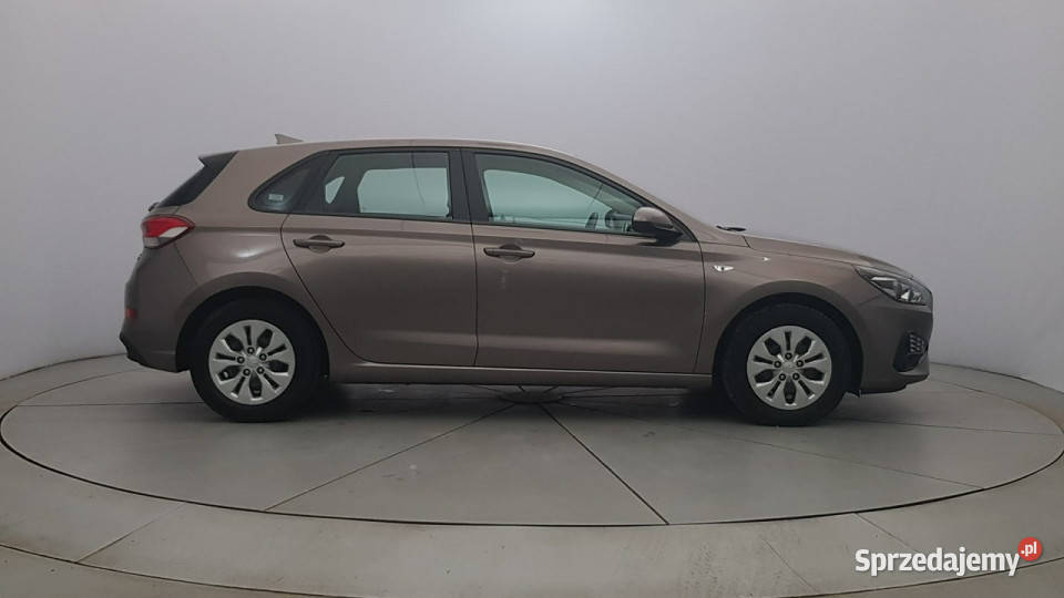 Hyundai i30 15 DPI Classic Z polskiego salonu asystent pasa ruchu Warszawa