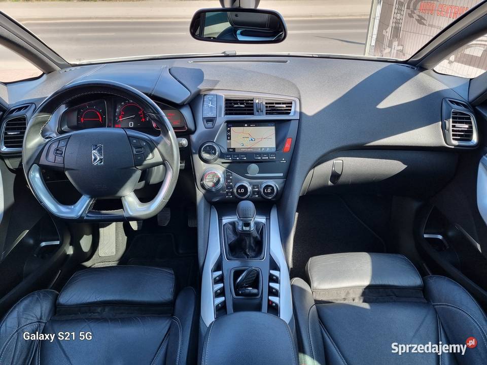 Citroen DS5 16 HDI 115 biała perła skóra navi światła LED Płońsk sprzedam