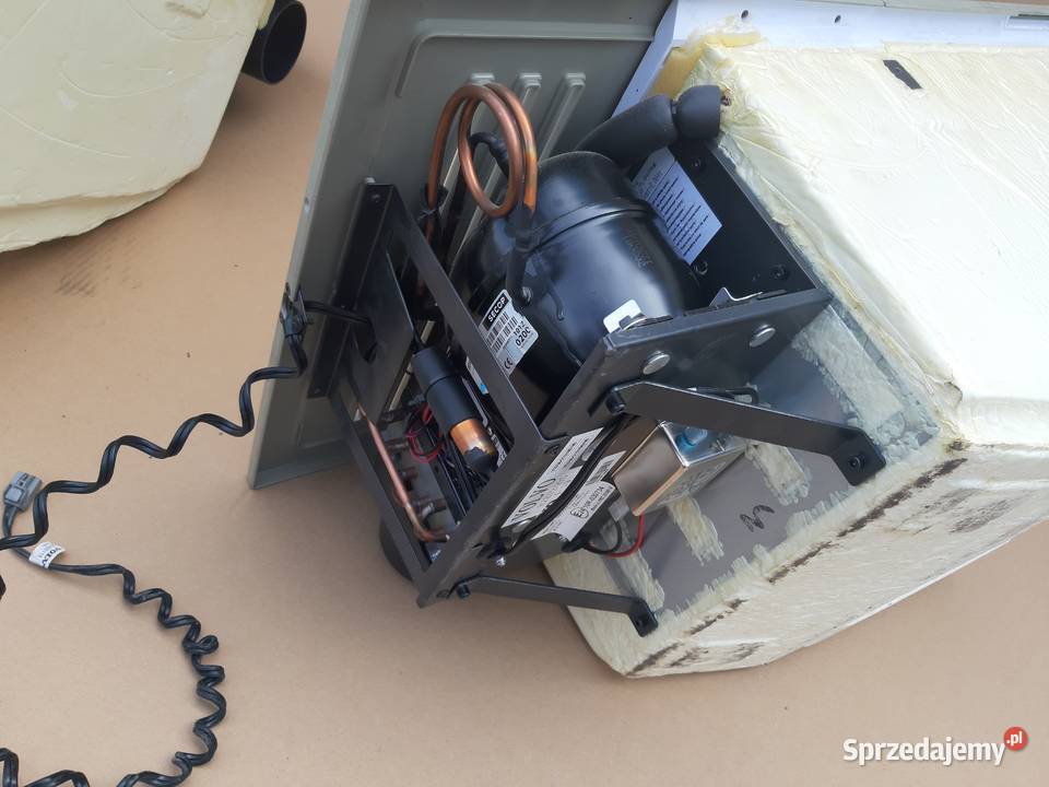 VOLVO FH4 LODÓWKA 24V 34 LITRY 82212505 Bieleń sprzedam