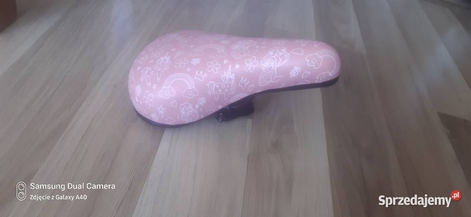 Sprzedam nowe siodełko piankowe kolor różowy Ząbki