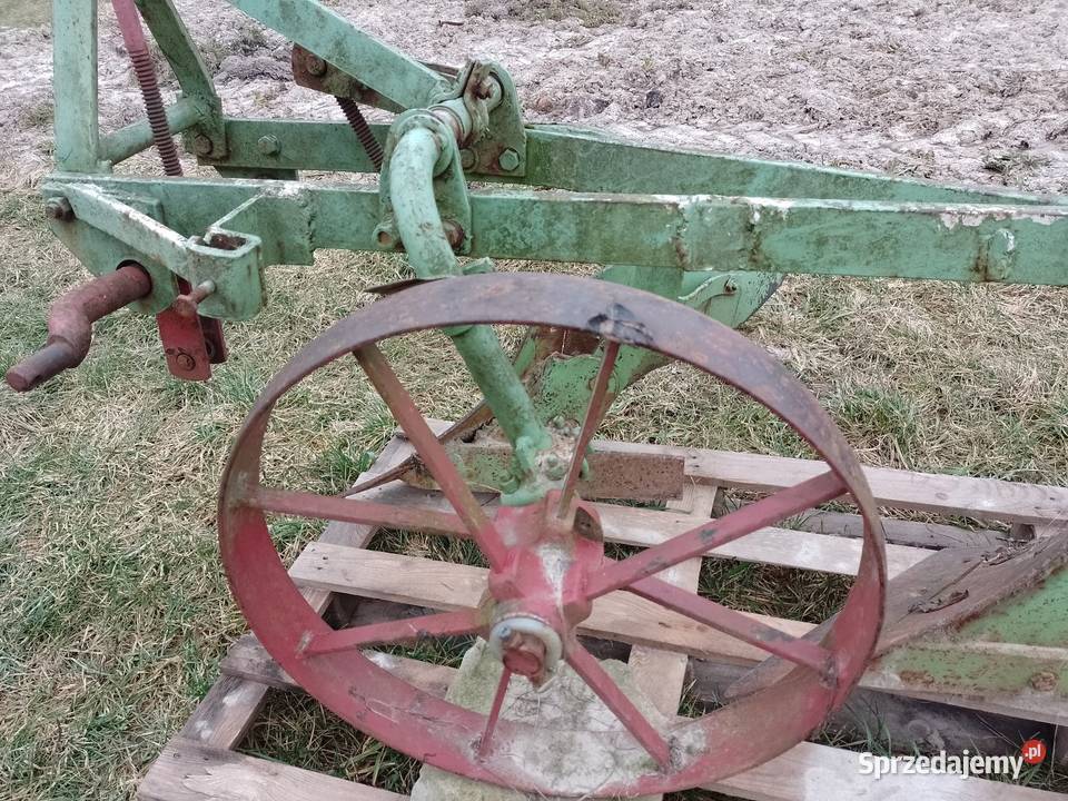 Pług PZ 1a Przystosowany do ursusa c325 zabytek Nasutów