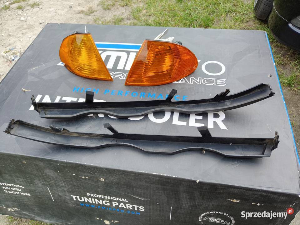 Bmw e46 przed lift listwy pod lampy przednie osobowe